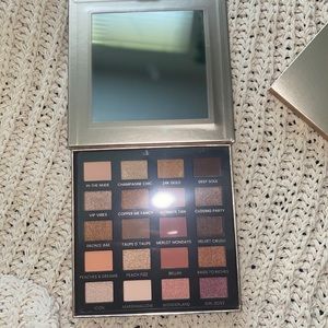 Iconic London palette